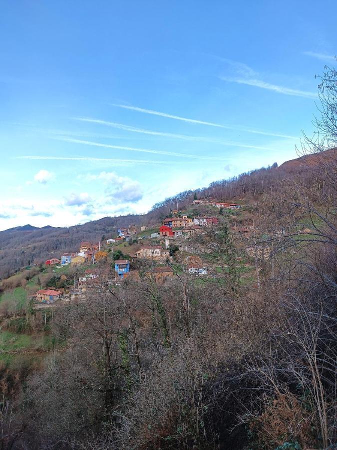 La Vallicuerra 米耶雷斯 外观 照片